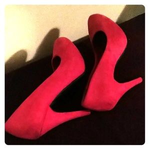 Pink pumps!!!